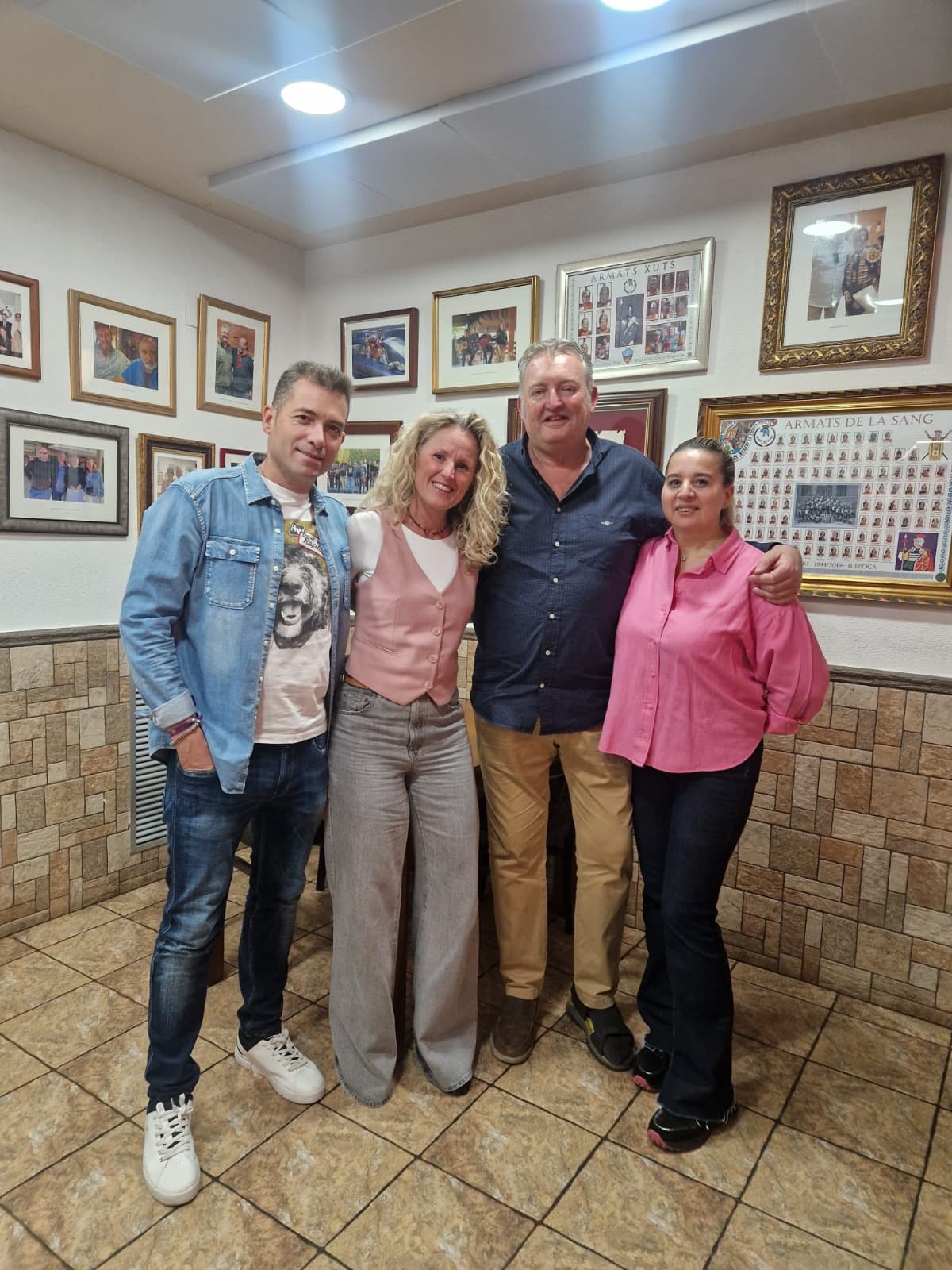 Pilar Alegría visitant el restaurant Cal Benito de Lleida